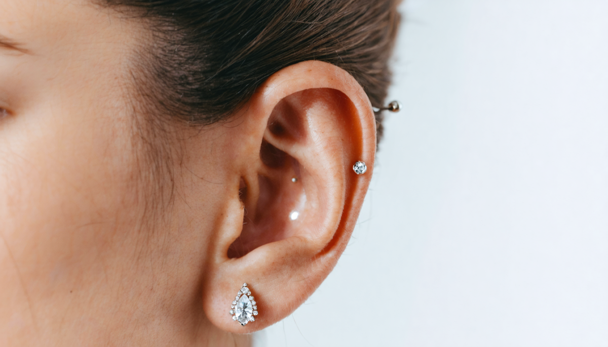 découvrez notre collection exclusive de piercings daith chez mystic piercings. trouvez le bijou parfait alliant style et confort pour sublimer votre personnalité.