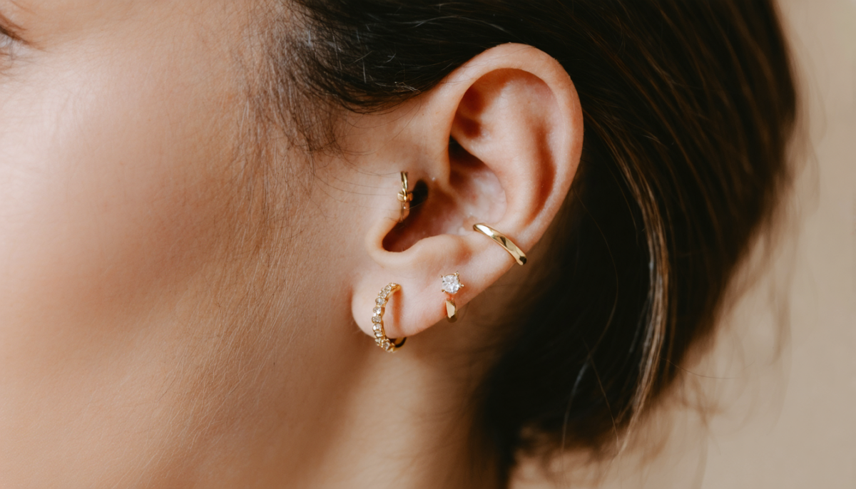 découvrez tout sur le piercing hélix : tendances actuelles, conseils pratiques et astuces pour bien le porter avec style et sécurité.